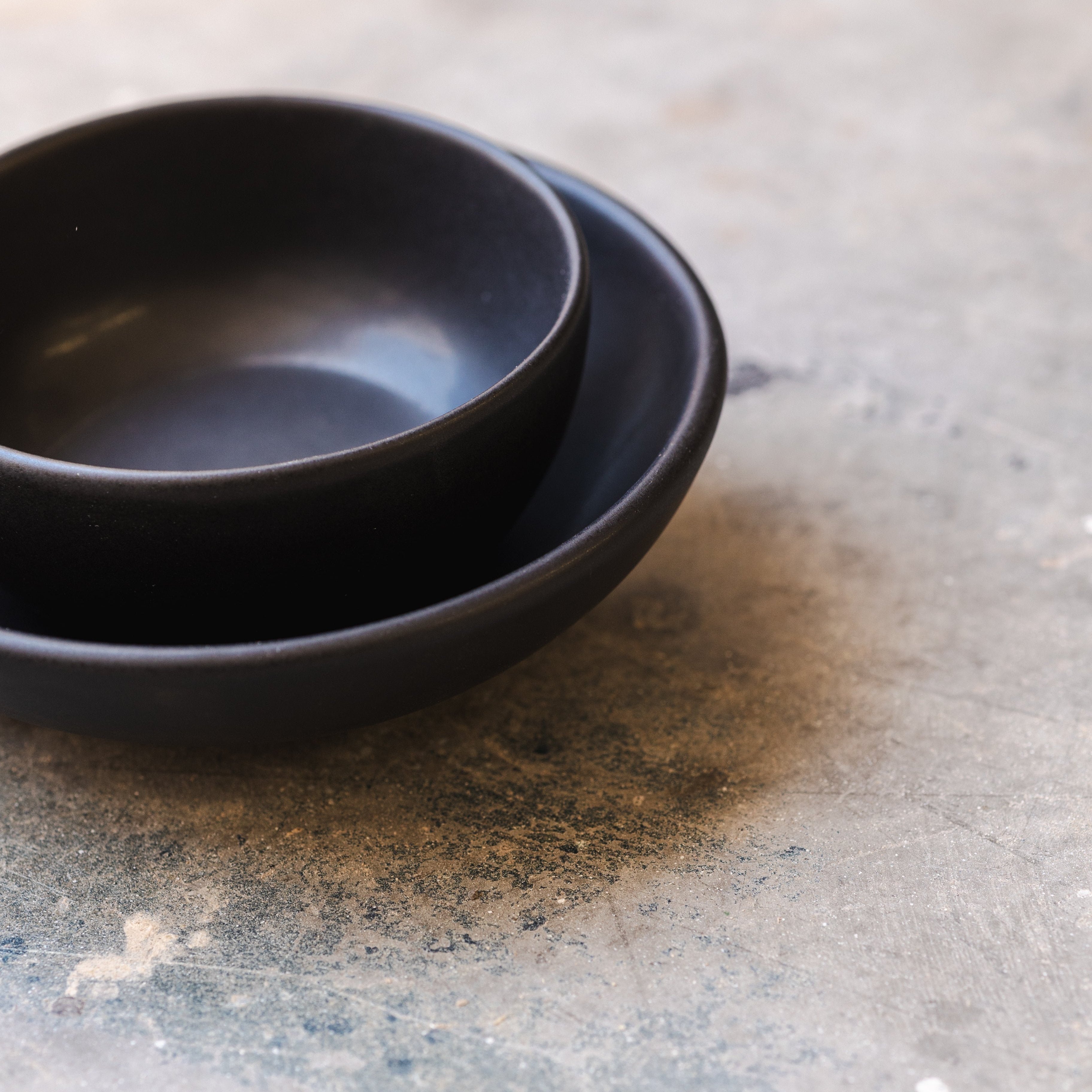 Set of 4 Black Kobe Salad Bowls